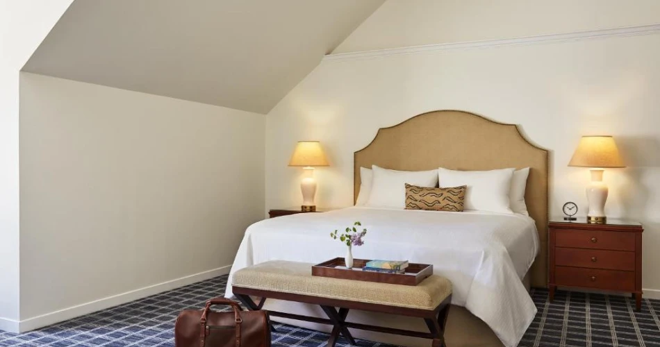 The Best Hotels Near Stanford University with EV Charging Stations